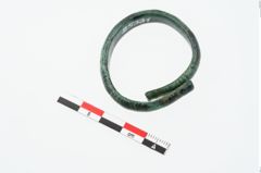 Foto von Bronzeperlarmreif (NHMW-PRAE-025331)